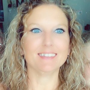 Meet your Posher, Michele